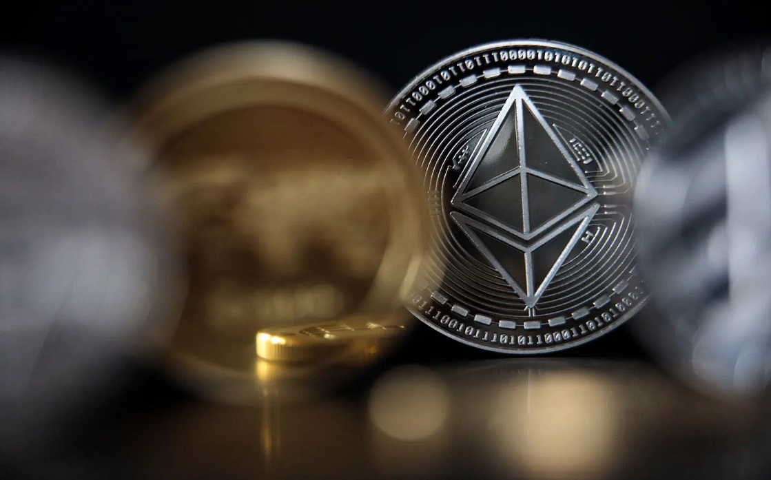 Bitcoin and Ethereum fell as investors worried about the US debt ceiling