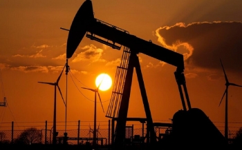 oil-closes-mixed-on-concerns-about-demand-and-supply-risks-2022-05-13