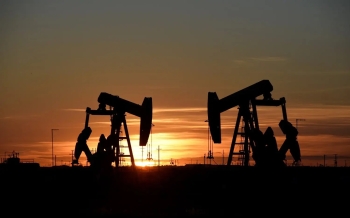 انخفاض-أسعار-النفط-بعد-زيادة-مخزونات-النفط-الأميركية-2024-02-14