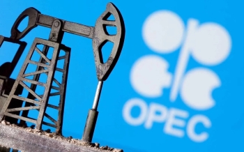 Oil prices rise 2% amid anticipation of Alaska summit and expectations of US interest rate cut