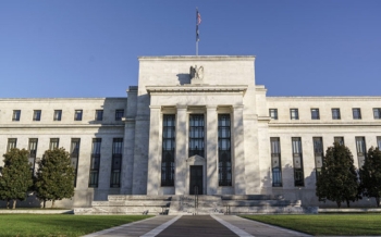 the-federal-reserve-meeting-minutes-reveal-cautious-tone-and-divergent-views-among-members-2025-12-10