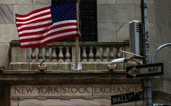 us-stocks-stabilize-as-treasury-yields-rise-2024-04-08