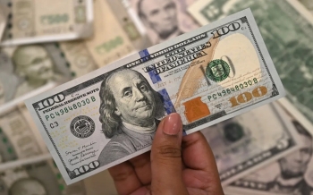 dollar-gains-as-war-drives-investors-to-safe-haven-assets-2026-03-13