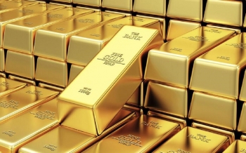 الذهب-يتراجع-مع-استقرار-الدولار-والأنظار-تترقب-محضر-الفدرالي-الأميركي-2022-08-16