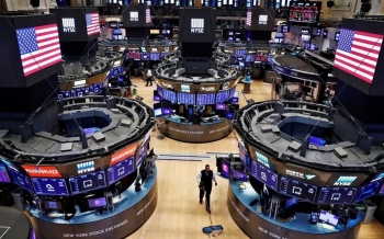 ارتفاع-مؤشرات-الأسهم-الأمريكية-وسط-توقعات-رسوم-جمركية-جديدة-2025-03-26