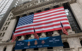 us-stock-futures-rise-after-tech-led-sell-off-2025-11-07