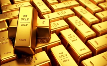 Gold loses more than 13 dollars upon settlement, with anticipation of economic data