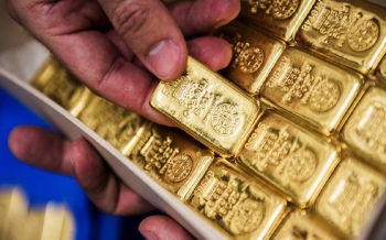 الذهب-يتجه-لتسجيل-أكبر-ارتفاع-أسبوعي-منذ-نوفمبر-2022-01-14